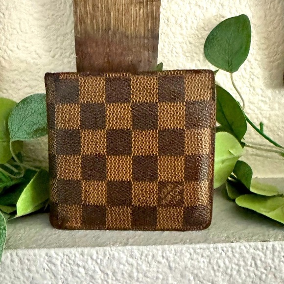 Louis Vuitton Damier Portefeuille
Marco Bifold Wallet vintage pre loved - Picture 1 of 15